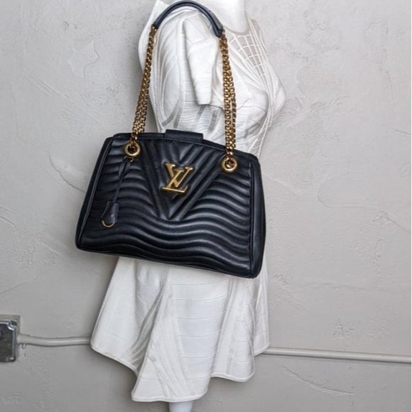 Louis Vuitton New Wave Chain Black Leather Tote - Picture 10 of 10